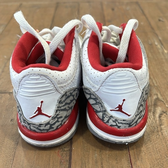 Nike Jordan retro 3 cardinal red sneakers - Picture 7 of 12